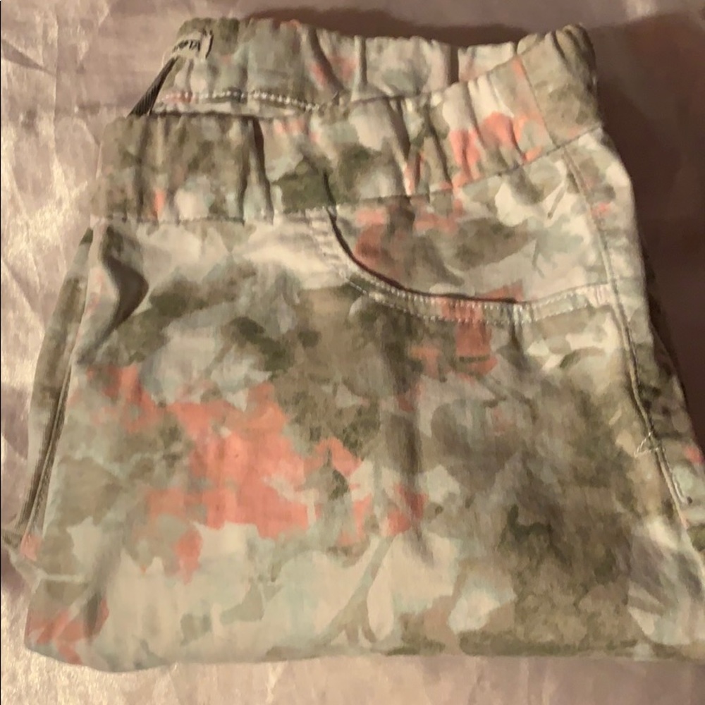 Bethany Mota- Aeropostale